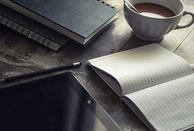 女大不中留猜一生肖，积极作答，落实解释